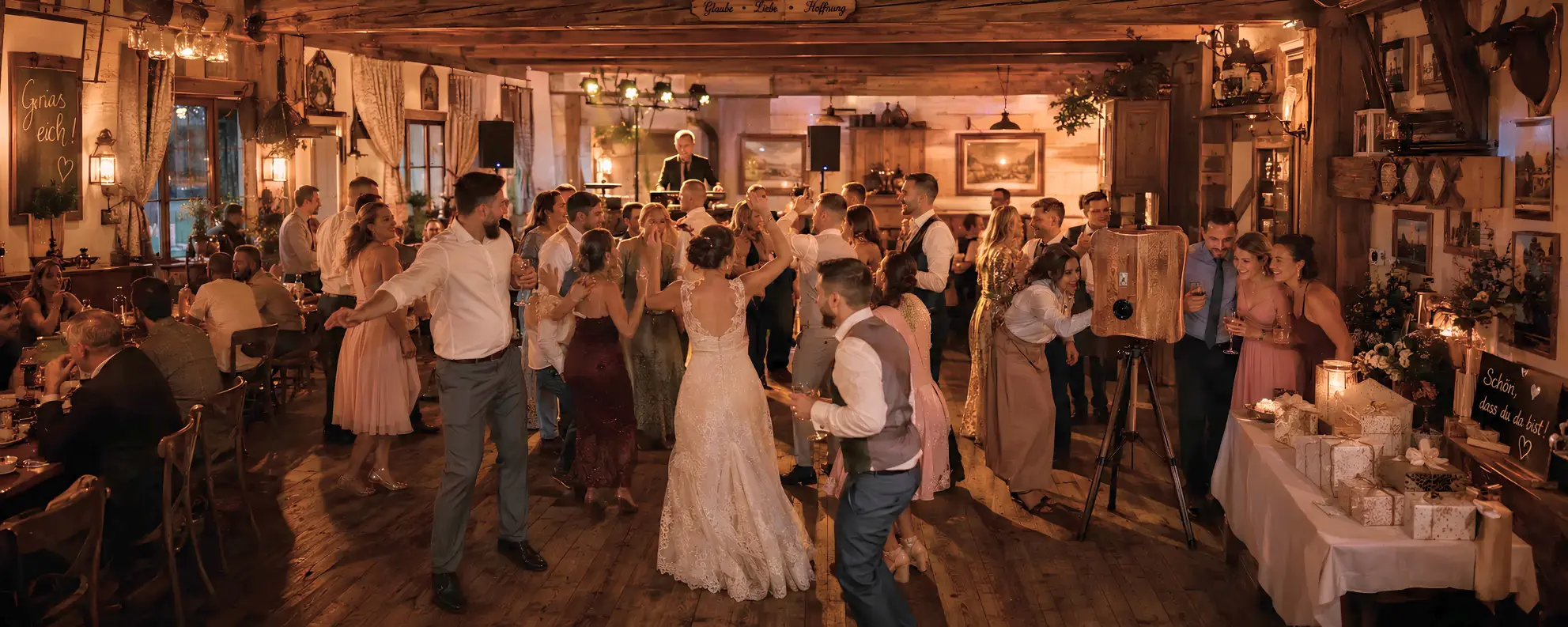 Hochzeit Eventtechnik Augsburg — Tanzfläche und Licht